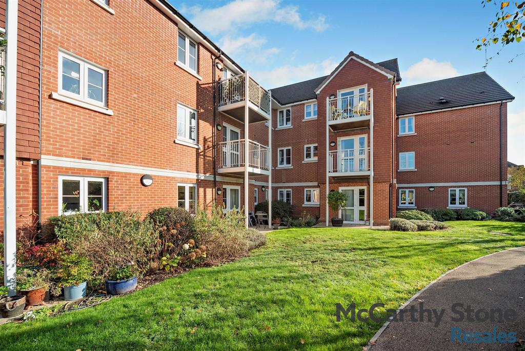 8671567-exterior08-800.jpg