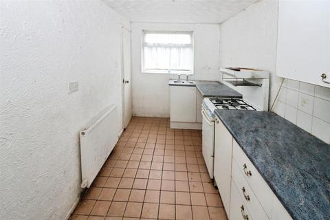 2 bedroom end of terrace house for sale, Whitby Street, Hull