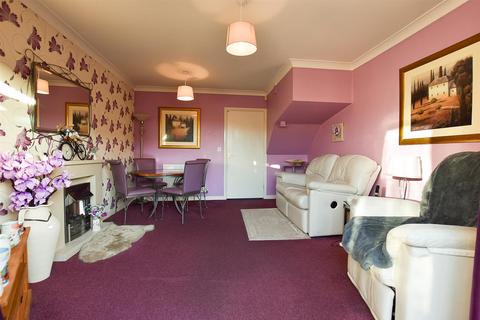 2 bedroom end of terrace house for sale, Oldfield Drive, Wouldham