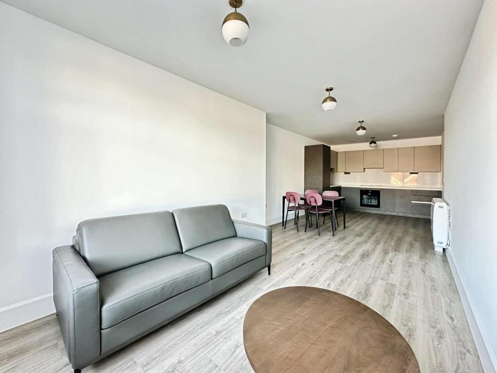Living Roomm.jpg
