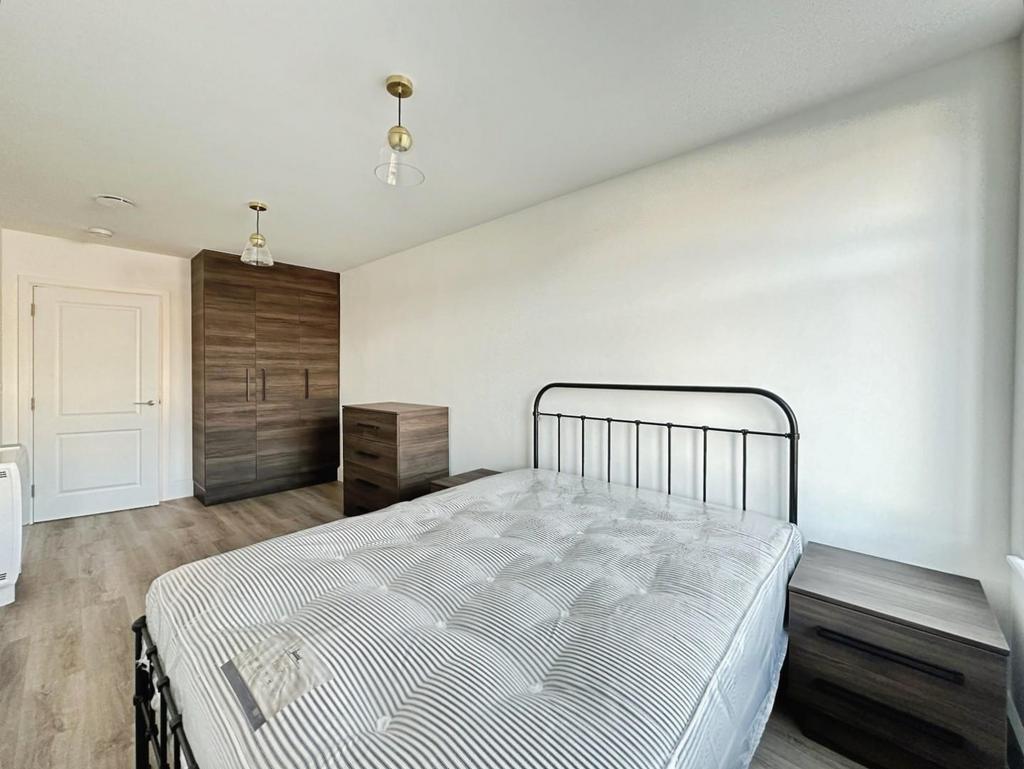 Bedroom2.jpg