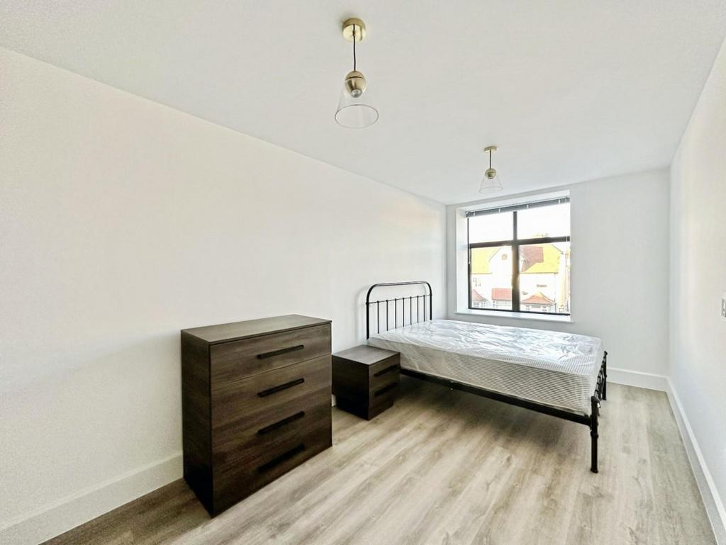 Bedroom1.jpg