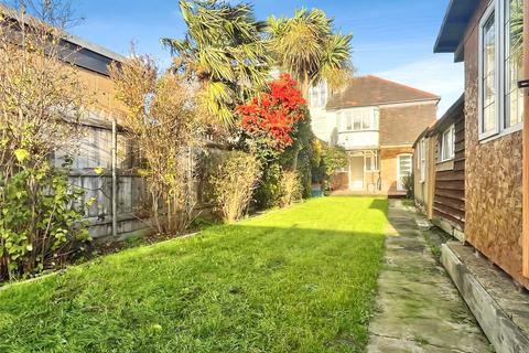 undefined, Ellerdine Road, Hounslow, TW3