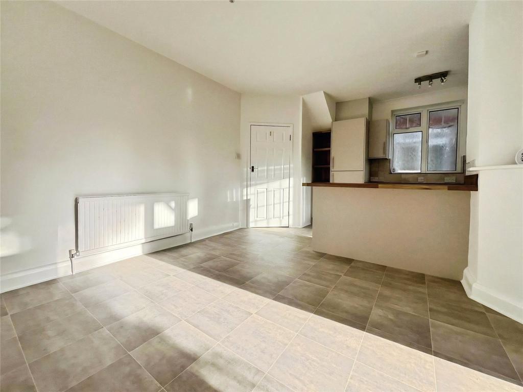 Kitchen/Reception
