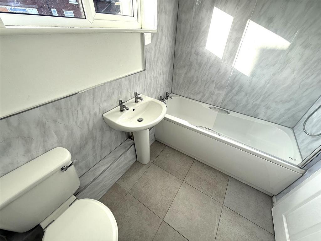 84 TALBOT BATH.jpeg