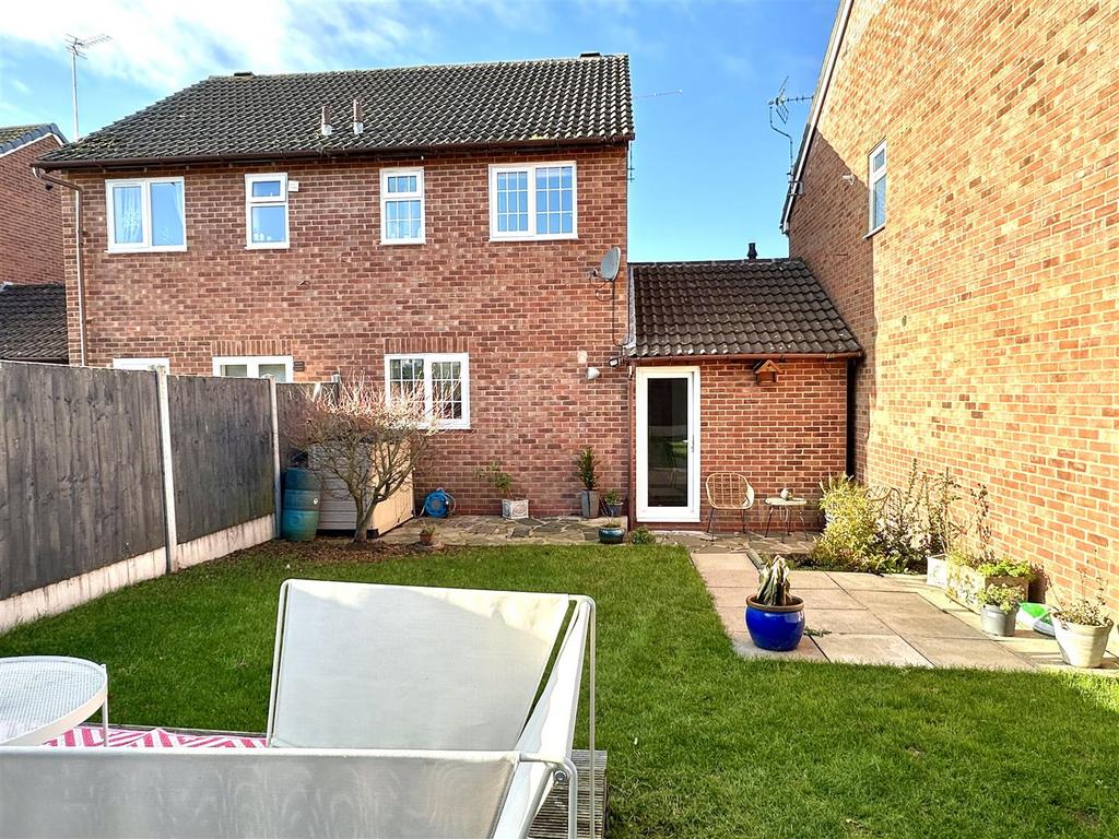 Garden to house