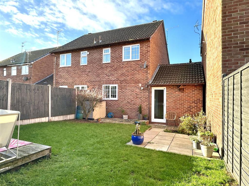 Garden to house