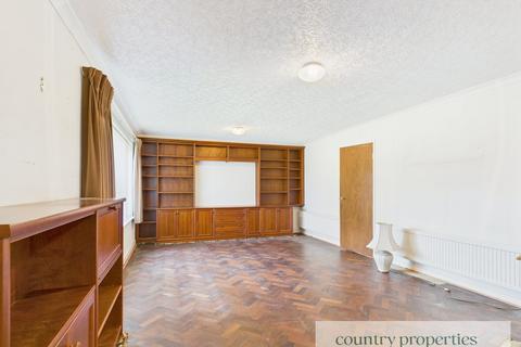 undefined, Knightsfield, Welwyn Garden City, AL8