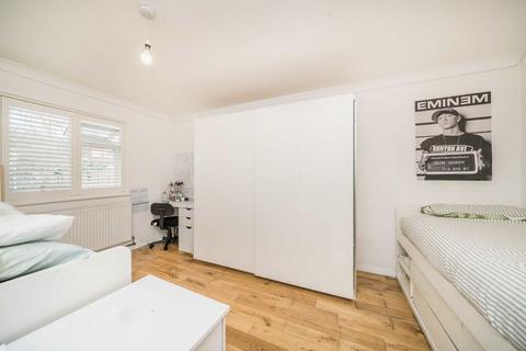 undefined, Hawkins Road, Teddington TW11