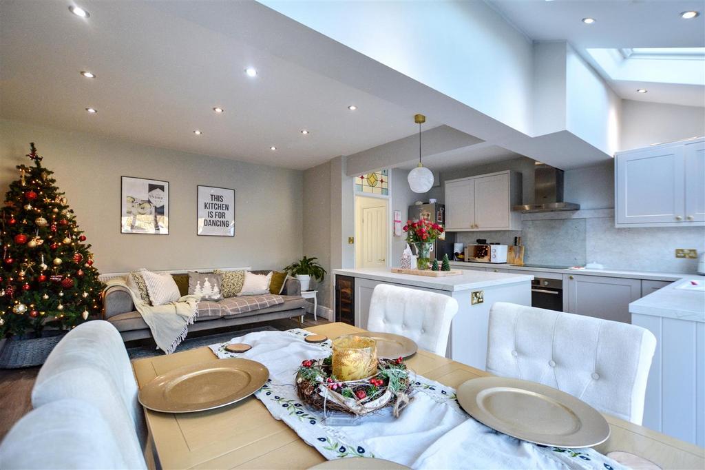 Living/Dining Kitchen Area