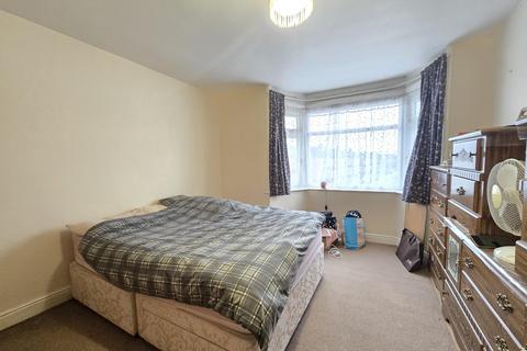 3 bedroom semi-detached house to rent, Rampart Road, Bitterne Manor