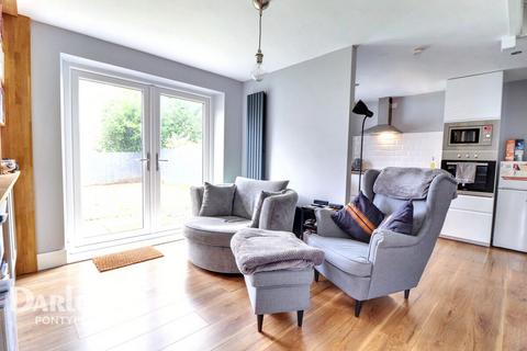 1 bedroom terraced house for sale, Cefn Close, Pontypridd
