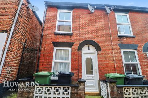 undefined, St Peters Plain, Great Yarmouth