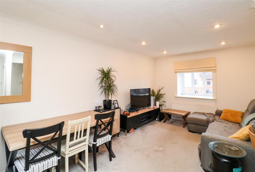 Living/Dining Room