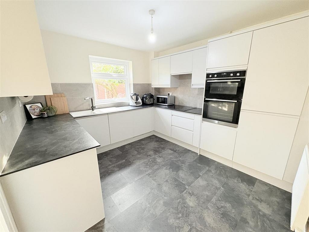Re-Fitted Kitchen