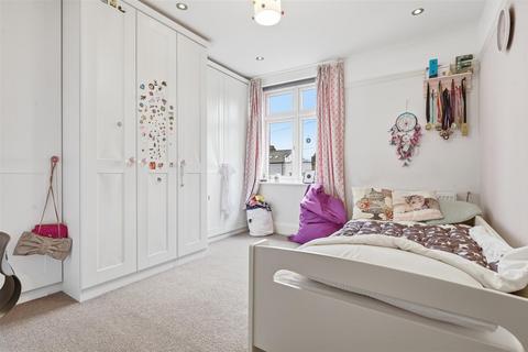 undefined, Gordon Hill, Enfield