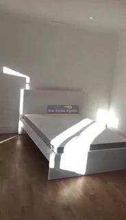 Studio to rent, Greenford UB6