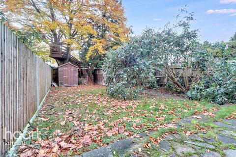 undefined, Warwick Road, Sutton