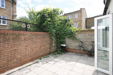 2 bedroom flat to rent, Old Kent Road, London, SE1