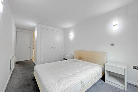 2 bedroom flat to rent, Whitehall Waterfront, 2 Riverside Way, Leeds