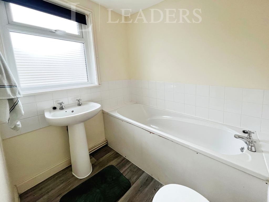 Da36966d-Bathroom