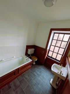 3 bedroom flat to rent, High Street, Brechin DD9