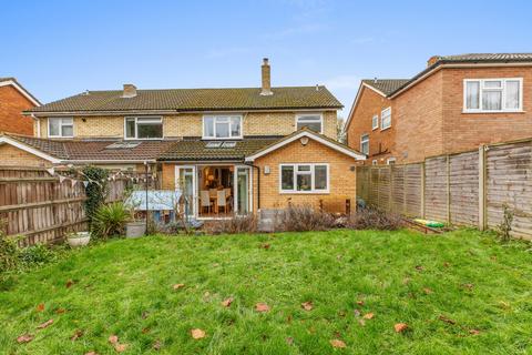 undefined, Oaktree Close, Penn, HP10