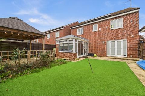undefined, Canal Court, Hempsted, Gloucester, Gloucestershire, GL2