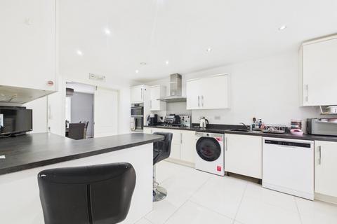 undefined, Canal Court, Hempsted, Gloucester, Gloucestershire, GL2