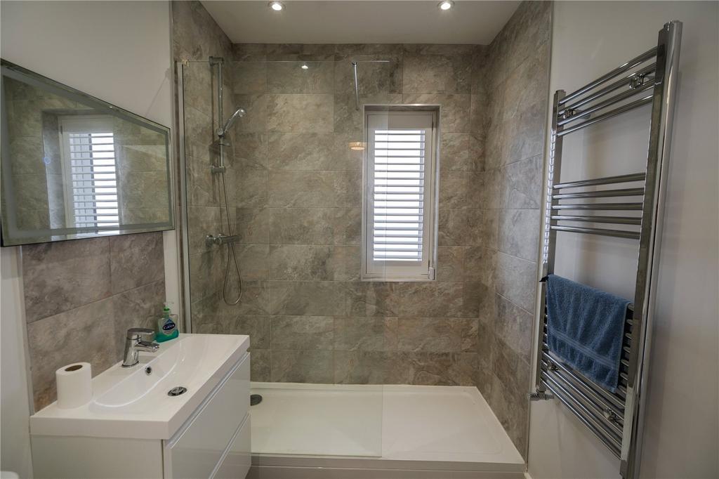 Shower Room (2)