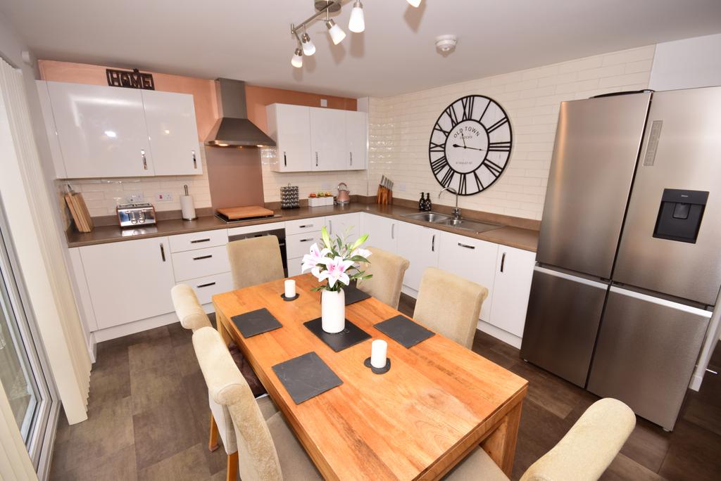 Kitchen/Dining/Family