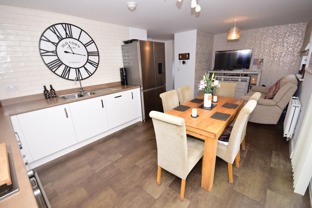 Kitchen/Dining/Family