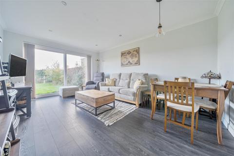 undefined, Lydford Close, Bedford