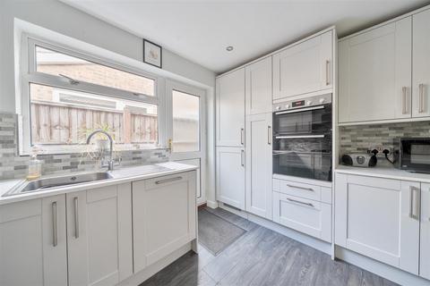 undefined, Lydford Close, Bedford