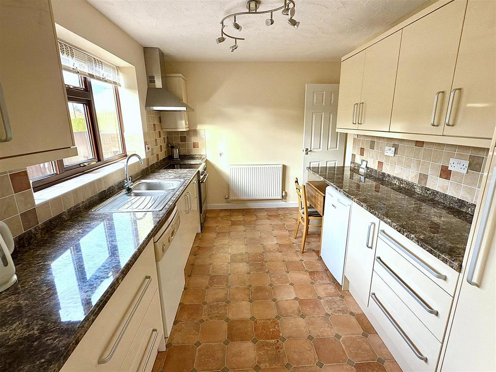 KITCHEN BREAKFAST ROOM.jpg