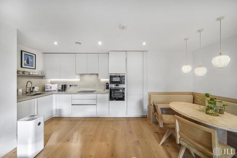 3 bedroom flat for sale, Alwen Court London SE1