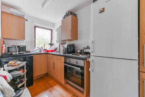 1 bedroom flat for sale, Norbury Avenue, Thornton Heath, CR7