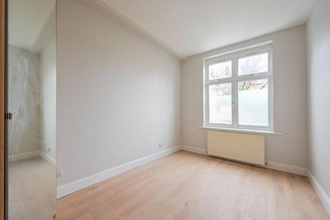 3 bedroom flat to rent, Glendale Avenue, N22, Wood Green, London, N22