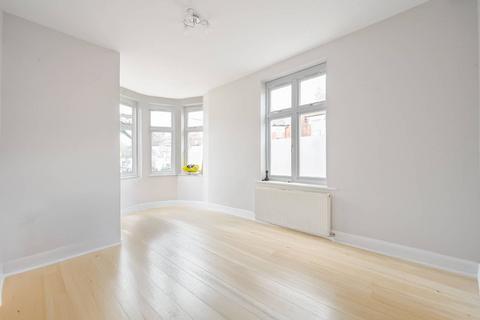 3 bedroom flat to rent, Glendale Avenue, N22, Wood Green, London, N22