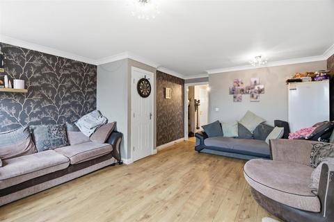 4 bedroom semi-detached house for sale, 9, Cooks Gardens, Keyingham, East Riding Of Yorksh