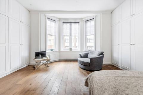 undefined, Basil Street, Knightsbridge, London, SW3