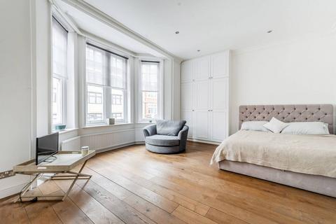 Basil Street, Knightsbridge, London, SW3