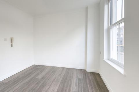 1 bedroom flat to rent, Goswell Road, London, EC1M