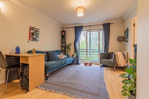 2 bedroom flat to rent, Water Eaton Road, Oxford, , OX2