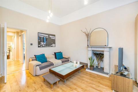 2 bedroom flat to rent, Edith Grove, London SW10
