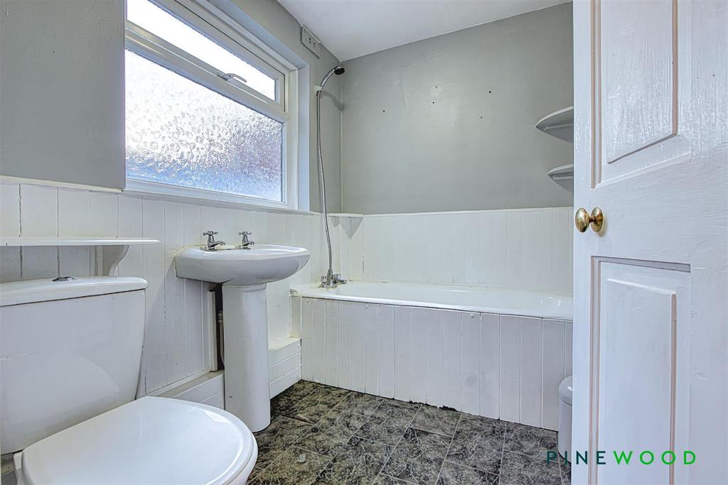 Ground floor bathroom
