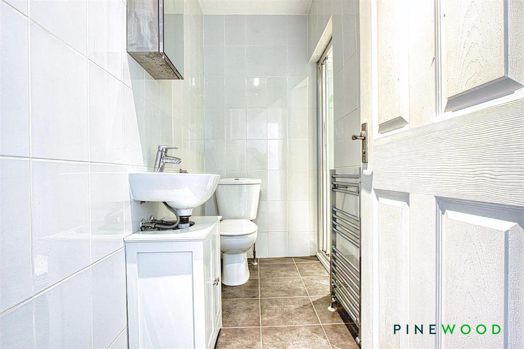 First floor shower room