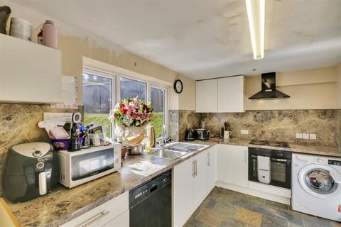 5 bedroom detached house for sale, Llanfyllin SY22