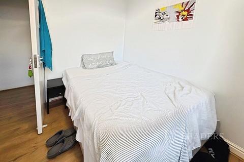 3 bedroom flat to rent, Wilmslow Road, Manchester, M20