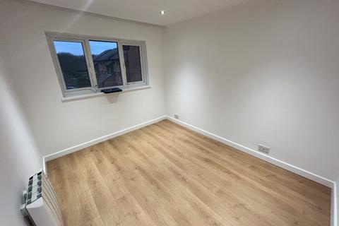 undefined, 1 Bedroom Flat – Maltby Drive, Enfield, EN1
